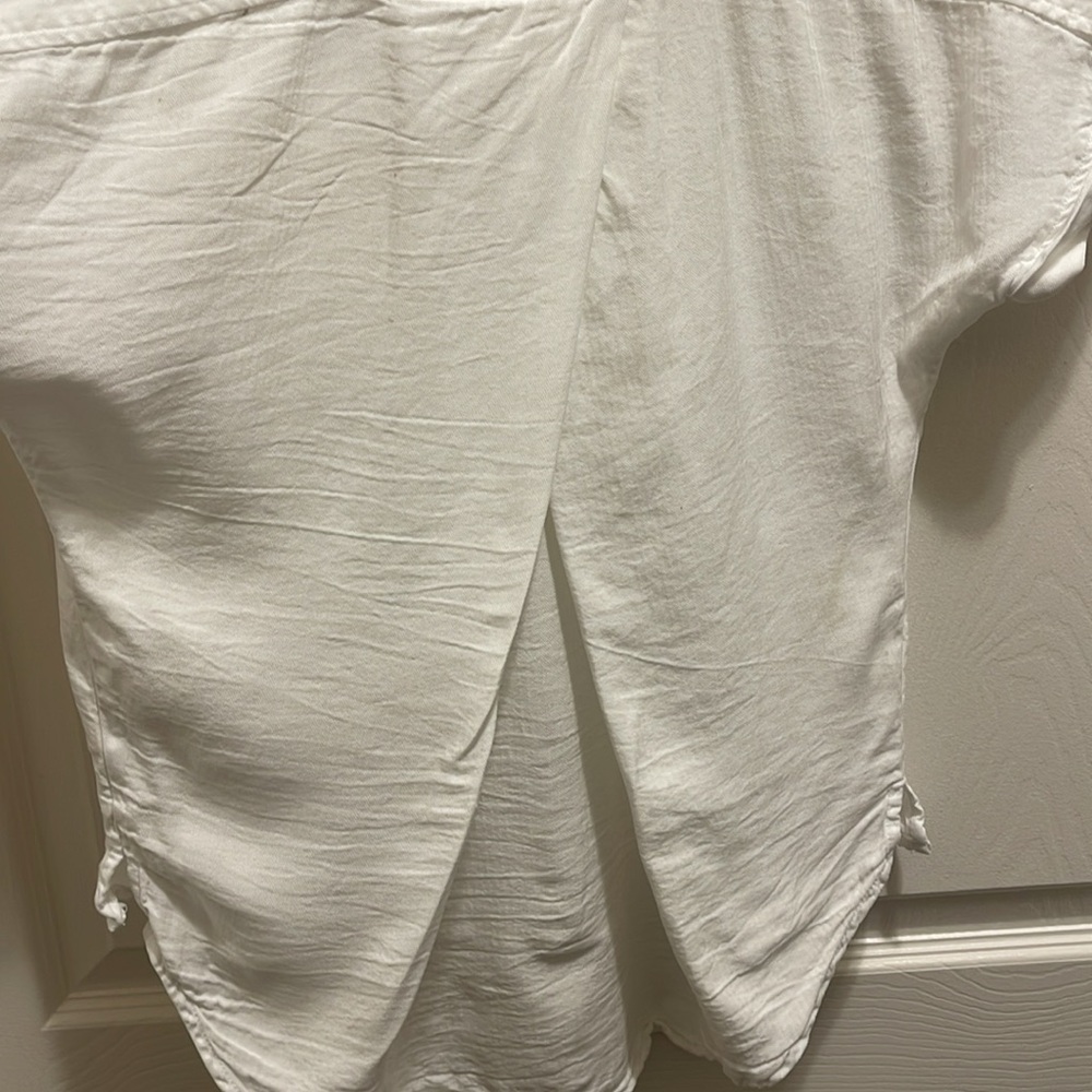 Women's Harper White Short-Sleeve Button Down - Picture 7 of 11